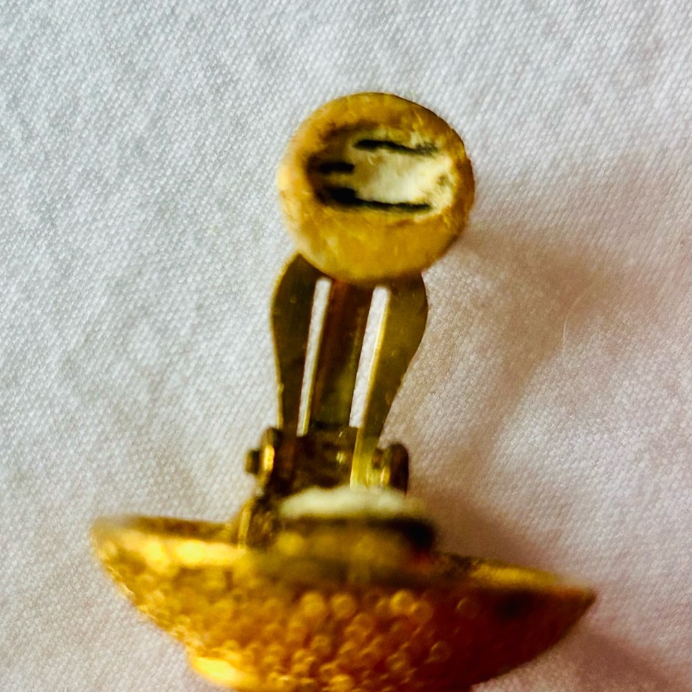 CHANEL Gold Textured Classic Clip On Earrings - Picture 6 of 9